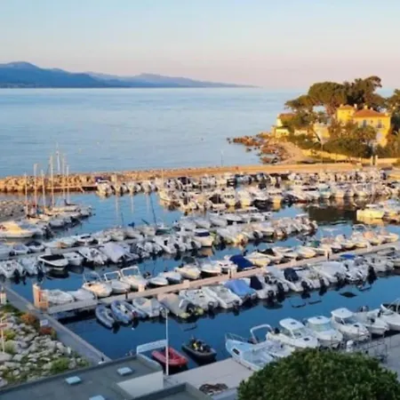 Cap Dantibes Duplex Terraces & Nearby Daire *